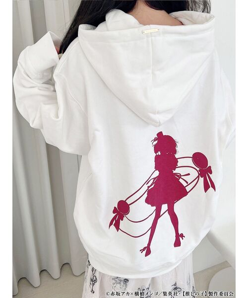 MERCURYDUO(マーキュリーデュオ)の「TVアニメ【推しの子】裏起毛シルエットプリントパーカー(パーカー・レディース・ベビーピンク/ピンク/アイボリー/ブラック・LARGE/X-LARGE)」の2枚目の写真