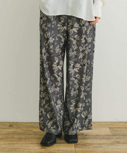 ITEMS URBANRESEARCH（アイテムズ アーバンリサーチ）の「リラックスイージーパンツ（その他パンツ・レディース・チャコールグレー/モカ・FREE）」の2枚目の写真