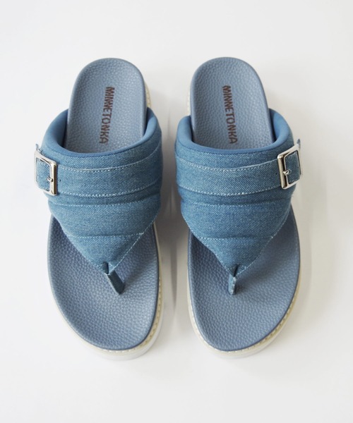 Minnetonka(ミネトンカ)の「【MINNETONKA/ミネトンカ】 プラットフォームパファートングサンダル ビーチサンダル 25M03(サンダル・レディース・ブルー/シルバー/ブラック/ホワイト・6/8/9/5/7)」の5枚目の写真
