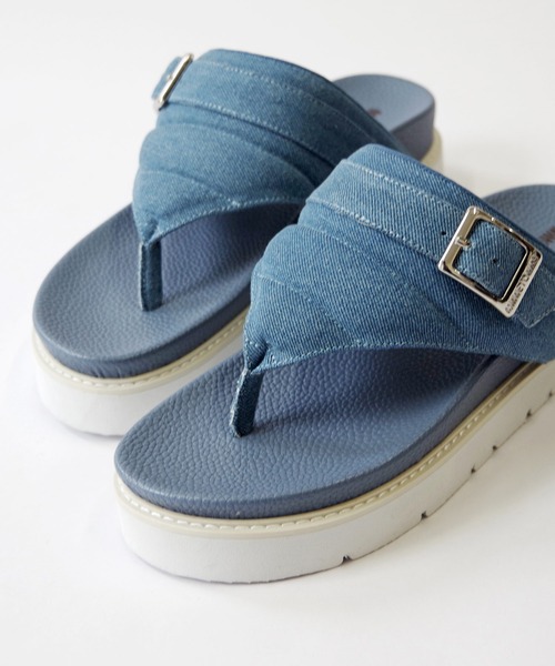 Minnetonka(ミネトンカ)の「【MINNETONKA/ミネトンカ】 プラットフォームパファートングサンダル ビーチサンダル 25M03(サンダル・レディース・ブルー/シルバー/ブラック/ホワイト・6/8/9/5/7)」の9枚目の写真