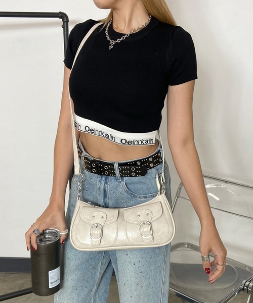 non-hedge(ノンヘッジ)の「ベルトフラップポケット2WAYバッグ(ショルダーバッグ・レディース・アイボリー/ブラック・FREE)」の8枚目の写真