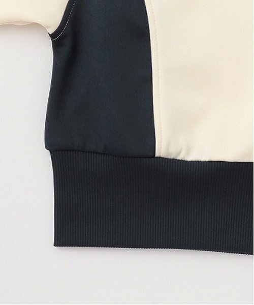 LOVETOXIC（ラブトキシック）の「【LTXC】クロップドトラックジャケット（ジャージ・キッズ・オフホワイト/ブラック/サックスブルー・L:160cm/M:150cm/S:140cm）」の7枚目の写真