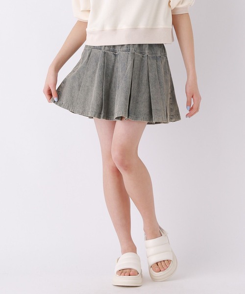 repipi armario（レピピ アルマリオ）の「ライトデニムプリーツスカート（スカート・キッズ・ブルー/ブラック系その他/ブルー系その他・SMALL/LARGE/MEDIUM）」の9枚目の写真