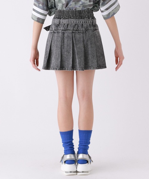 repipi armario（レピピ アルマリオ）の「ライトデニムプリーツスカート（スカート・キッズ・ブルー/ブラック系その他/ブルー系その他・SMALL/LARGE/MEDIUM）」の15枚目の写真