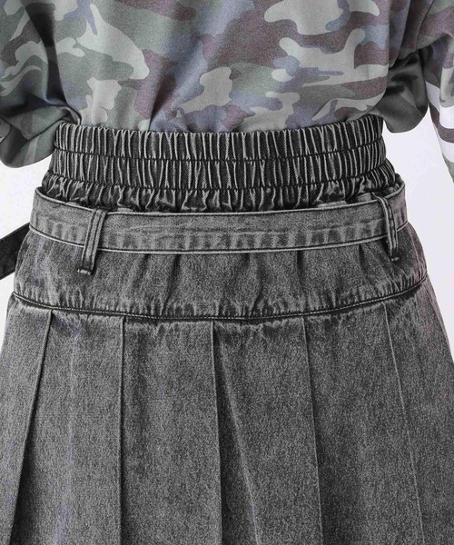 repipi armario（レピピ アルマリオ）の「ライトデニムプリーツスカート（スカート・キッズ・ブルー/ブラック系その他/ブルー系その他・SMALL/LARGE/MEDIUM）」の18枚目の写真