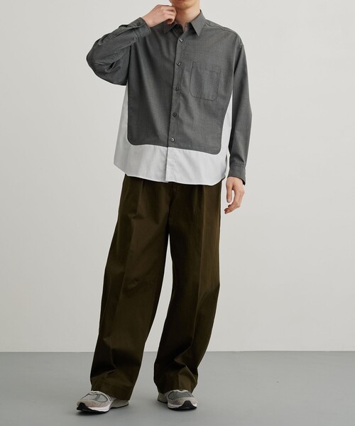 PUBLIC TOKYO（パブリックトウキョウ）の「ドッキングレイヤードシャツ（シャツ/ブラウス・メンズ・サックスブルー/ダークグレー・1/2）」の5枚目の写真