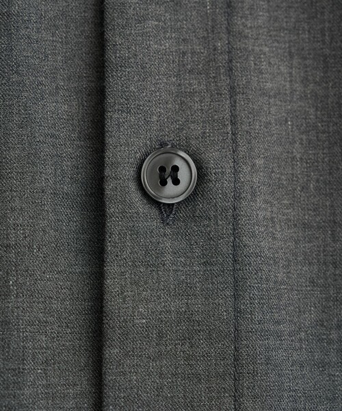 PUBLIC TOKYO（パブリックトウキョウ）の「ドッキングレイヤードシャツ（シャツ/ブラウス・メンズ・サックスブルー/ダークグレー・1/2）」の14枚目の写真