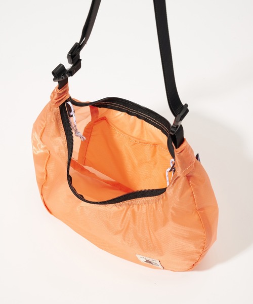 COBMASTER(コブマスター)の「【COBMASTER/コブマスター】COBMASTER-CR BANANA SHOULDER/ショルダーバッグ(ショルダーバッグ・メンズ・パープル/ミント/イエロー/ブラウン/レンガ/ホワイト/ブラック/グレー/ラベンダー・FREE)」の19枚目の写真