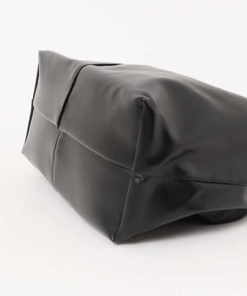 VIBGYOR(ヴィブジョー)の「urbanfemine./合成皮革ハンドバッグ U7424(ハンドバッグ・レディース・ブラック/ブラウン/ホワイト/グリーン・FREE)」の5枚目の写真