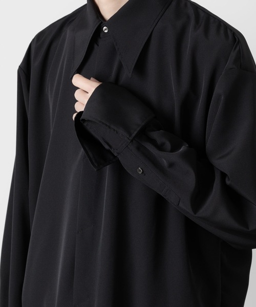 ato（アトウ）の「OVERSIZED DOUBLE CUFFS SHIRT（シャツ/ブラウス・メンズ・ブラック/ホワイト・48/46/44）」の13枚目の写真