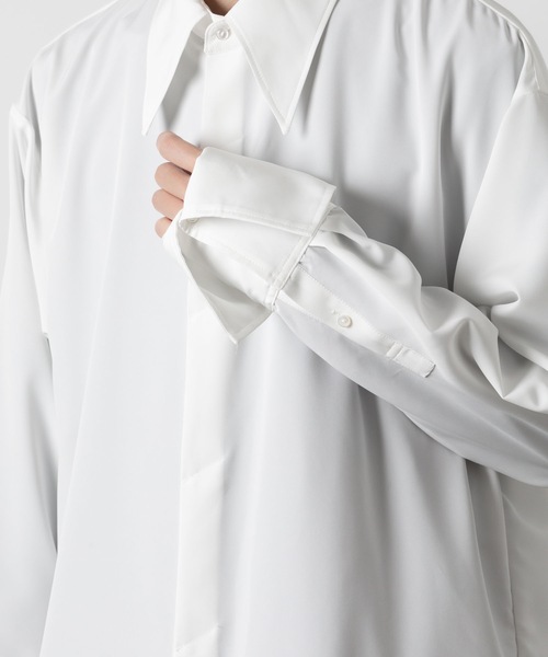 ato（アトウ）の「OVERSIZED DOUBLE CUFFS SHIRT（シャツ/ブラウス・メンズ・ブラック/ホワイト・48/46/44）」の12枚目の写真