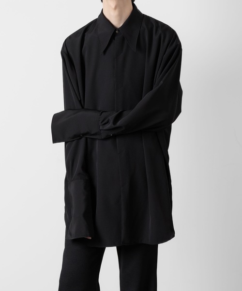 ato（アトウ）の「OVERSIZED DOUBLE CUFFS SHIRT（シャツ/ブラウス・メンズ・ブラック/ホワイト・48/46/44）」の21枚目の写真