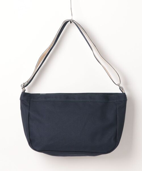 Manhattan Portage（マンハッタンポーテージ）の「GAZETTE CROSSBODY BAG CANVAS LITE 25（ショルダーバッグ・レディース・ナチュラル/ダークネイビー・MEDIUM）」の6枚目の写真