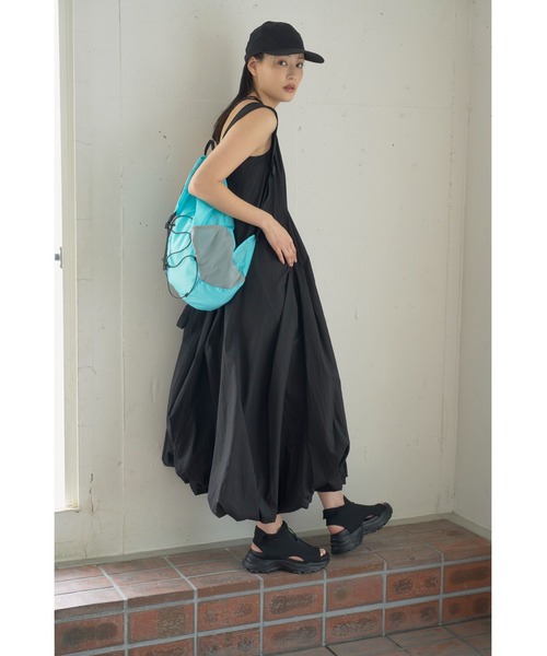 未使用タグ付き　emmi エミ　ボリュームリラックスワンピース　ボリューム袖　M emmi（エミ）の「【emmi atelier】袖ボリュームリラックス
