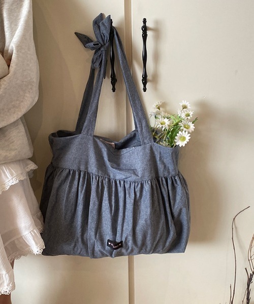 mebole(メボレ)の「プリーツリボントート(トートバッグ・レディース・ホワイト/ドット/ブルー・FREE)」の3枚目の写真