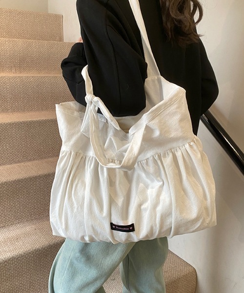 mebole(メボレ)の「プリーツリボントート(トートバッグ・レディース・ホワイト/ドット/ブルー・FREE)」の6枚目の写真