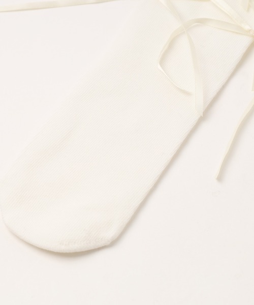 URBAN CHERRY（アーバンチェリー）の「サテンリボンデザインソックス（ソックス/靴下・キッズ・ブラック/ホワイト・FREE）」の6枚目の写真