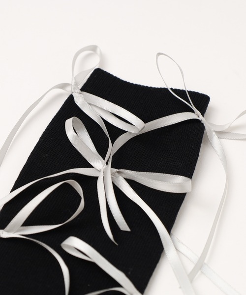 URBAN CHERRY（アーバンチェリー）の「サテンリボンデザインソックス（ソックス/靴下・キッズ・ブラック/ホワイト・FREE）」の7枚目の写真