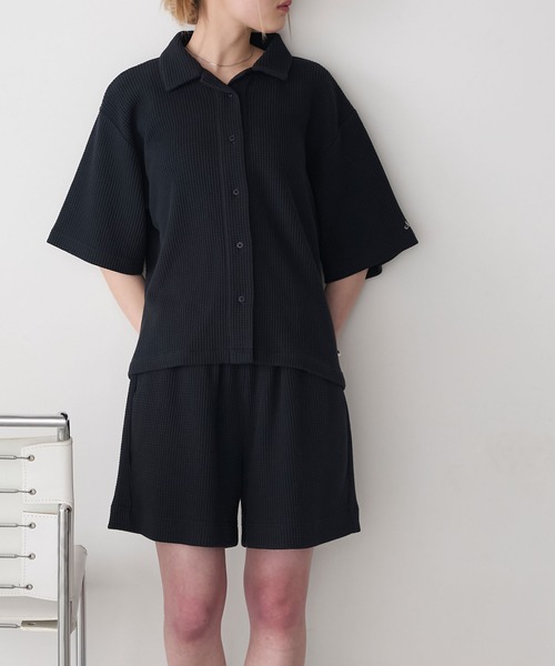 AMERIA ANDERSON(アメリアアンダーソン)の「【AMERIA ANDERSON】waffle fabric set-up / ワッフル地 ワンポイントロゴ刺繍 ハーフスリーブ&ショートパンツ セットアップ(ルームウェア/パジャマ・レディース・ライトグリーン/ダークネイビー/ライトブラウン・L/M)」の10枚目の写真