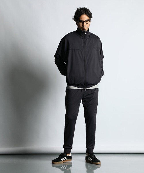 The DUFFER of ST.GEORGE（ザダファーオブセントジョージ）の「ZERO GRAVITY EASY TRUCK PANTS ：ゼログラビティ セットアップ トラックパンツ（その他パンツ・メンズ・チャコールグレー/ブラック・SMALL/MEDIUM/LARGE/X-LARGE）」の6枚目の写真