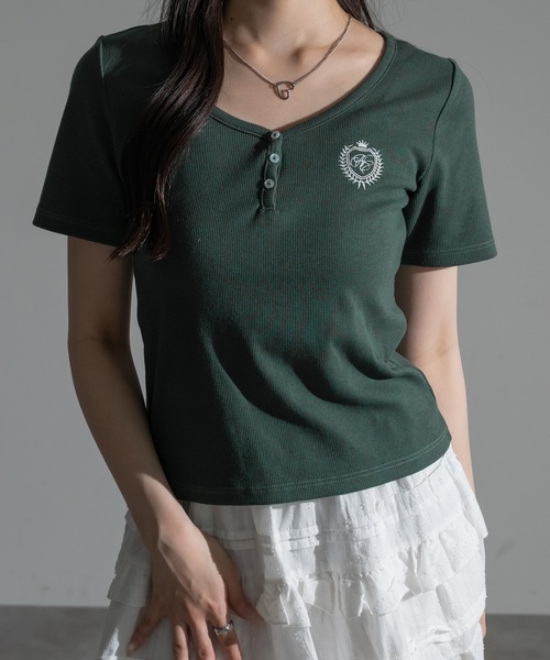 apres jour mignon(アプレジュールミニョン)の「ヘンリーリブTシャツ【ZOZOTOWN限定アイテム】(Tシャツ/カットソー・レディース・ライトブルー/チャコールグレー/ネイビー/ワインレッド/ボルドー/グリーン・フリー/X-LARGE)」の3枚目の写真