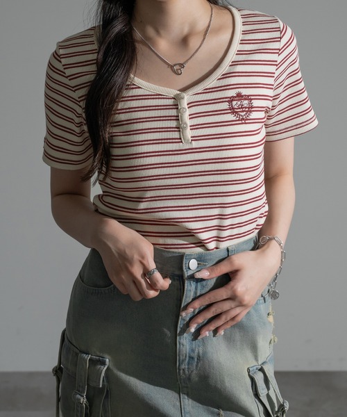 apres jour mignon(アプレジュールミニョン)の「ヘンリーリブTシャツ【ZOZOTOWN限定アイテム】(Tシャツ/カットソー・レディース・ライトブルー/チャコールグレー/ネイビー/ワインレッド/ボルドー/グリーン・フリー/X-LARGE)」の6枚目の写真