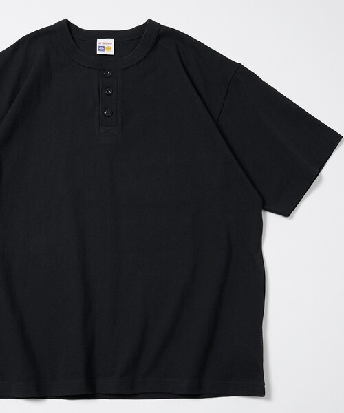 FREAK'S STORE(フリークスストア)の「HEAVY WEIGHT / ヘビーウェイト ヘンリーネック ショートスリーブTシャツ/10.5オンス(Tシャツ/カットソー・メンズ・ベージュ/チャコールグレー/ワインレッド/ライトグレー/ホワイト/ブラック・LARGE/MEDIUM/SMALL)」の8枚目の写真