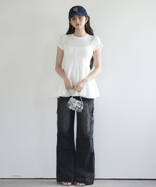 SAISON DE PAPILLON（セゾンドパピヨン）の「フロントボタンぺプラムニットキャミソール【ZOZOTOWN限定アイテム】（キャミソール・レディース・グレー/ブルー/ブラック/ホワイト・フリー）」の10枚目の写真