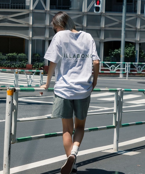 BILLABONG(ビラボン)の「BILLABONG メンズ UNITY LOGO Tシャツ 【2025年夏モデル】/ビラボン半袖バックプリントロゴTシャツ(Tシャツ/カットソー・メンズ・ホワイト/ブラック/ホワイト系その他・MEDIUM/LARGE/X-LARGE)」の5枚目の写真