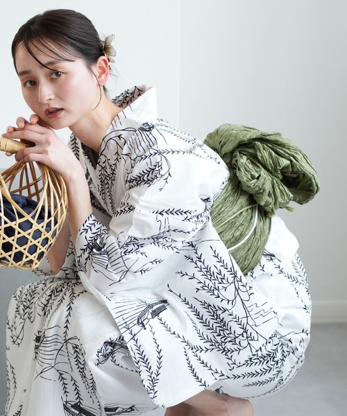 utatane(ウタタネ)の「選べる浴衣3点セット utataneオリジナル 国内染色(浴衣・レディース・ホワイト系1/ホワイト系2/レッド系1/ネイビー系3/ネイビー系4/ネイビー系5/ネイビー系2/ブラック系2/グリーン系1/ネイビー系1/アイボリー系1/ブラック系1/ブラック系3/グレー系1/ブルー系1/ブラック系4/ブラック系5/ネイビー系6/ベージュ系1・FREE)」の3枚目の写真