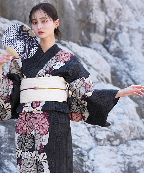 utatane(ウタタネ)の「選べる浴衣3点セット utataneオリジナル 国内染色(浴衣・レディース・ホワイト系1/ホワイト系2/レッド系1/ネイビー系3/ネイビー系4/ネイビー系5/ネイビー系2/ブラック系2/グリーン系1/ネイビー系1/アイボリー系1/ブラック系1/ブラック系3/グレー系1/ブルー系1/ブラック系4/ブラック系5/ネイビー系6/ベージュ系1・FREE)」の6枚目の写真