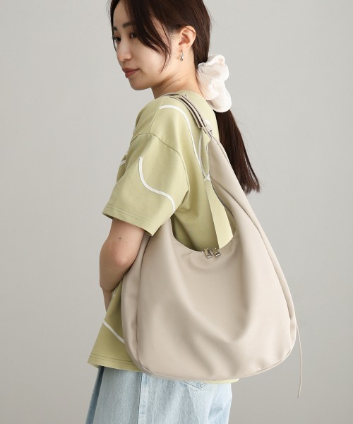 Bab（バブ）の「ダブルZIPサイドベルトバッグ（ハンドバッグ・レディース・ブラック/オフホワイト/ブラウン・ONESIZE）」の11枚目の写真