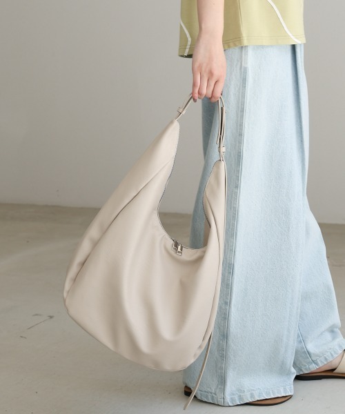 Bab（バブ）の「ダブルZIPサイドベルトバッグ（ハンドバッグ・レディース・ブラック/オフホワイト/ブラウン・ONESIZE）」の6枚目の写真