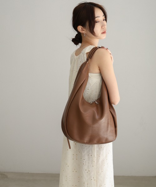 Bab（バブ）の「ダブルZIPサイドベルトバッグ（ハンドバッグ・レディース・ブラック/オフホワイト/ブラウン・ONESIZE）」の21枚目の写真