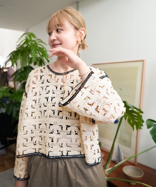 Bab(バブ)の「クロシェ前後2WAYトップス(Tシャツ/カットソー・レディース・A/B/アイボリー・FREE)」の12枚目の写真