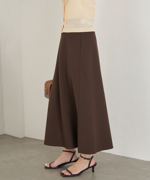 U by SPICK&SPAN（ユーバイスピックアンドスパン）の「《WEB限定》カットフレアスカート（スカート・レディース・ブラウン/ブラック・36/38）」の12枚目の写真