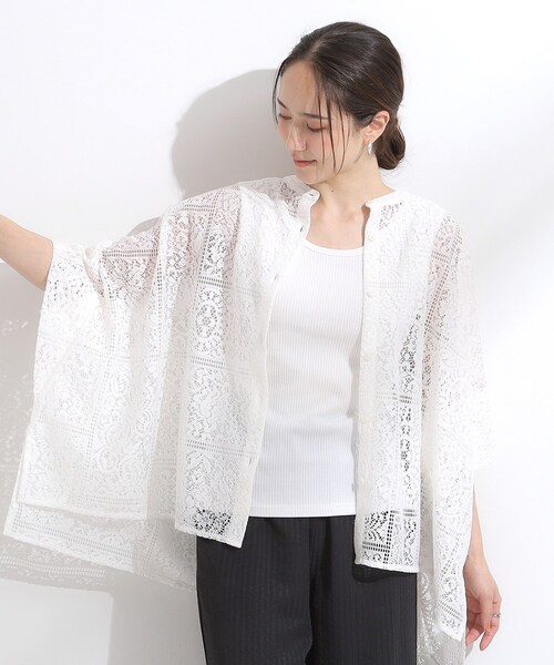 Cutie Blonde（キューティーブロンド）の「大人レトロスタイルに レースポンチョシャツ（シャツ/ブラウス・レディース・ブラック/ホワイト/ダークブラウン・00）」の4枚目の写真