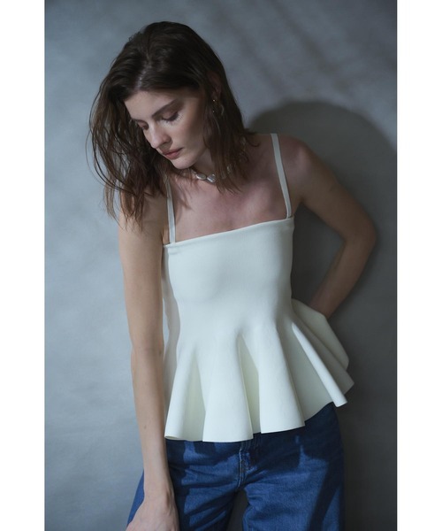 Estella.K(エステラケー)の「Raisa Knit Top ベアニットペプラムニットTOP(その他トップス・レディース・ホワイト/ブラック/レッド/ピンク/イエロー・FREE)」の12枚目の写真