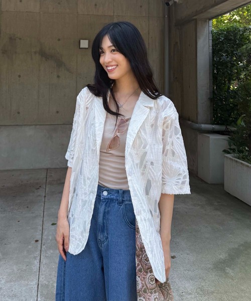 AS KNOW AS plus（アズノゥアズプラス）の「♪アソートデザイン 半袖テーラードジャケット（シアージャガード、シワサテン、ストライプ）（テーラードジャケット・レディース・チャコールグレー/アイボリー系/アイボリー・FREE）」の2枚目の写真