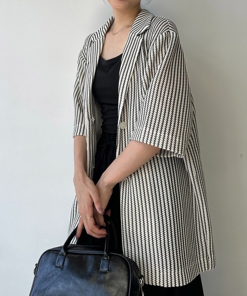 AS KNOW AS plus（アズノゥアズプラス）の「♪アソートデザイン 半袖テーラードジャケット（シアージャガード、シワサテン、ストライプ）（テーラードジャケット・レディース・チャコールグレー/アイボリー系/アイボリー・FREE）」の19枚目の写真