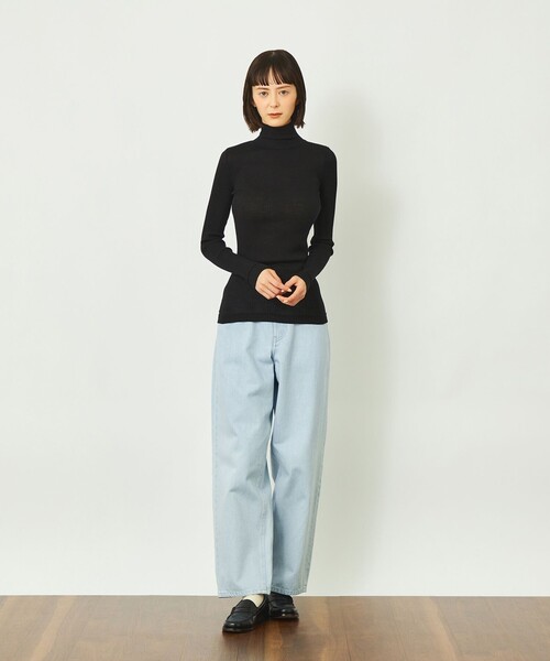MACKINTOSH PHILOSOPHY（ﾏｯｷﾝﾄｯｼｭ ﾌｨﾛｿﾌｨｰ）の「GREY LABEL シンチバックワイドデニム（デニムパンツ・レディース・ブルー/ダークネイビー/オレンジ・1/2/5/6）」の4枚目の写真