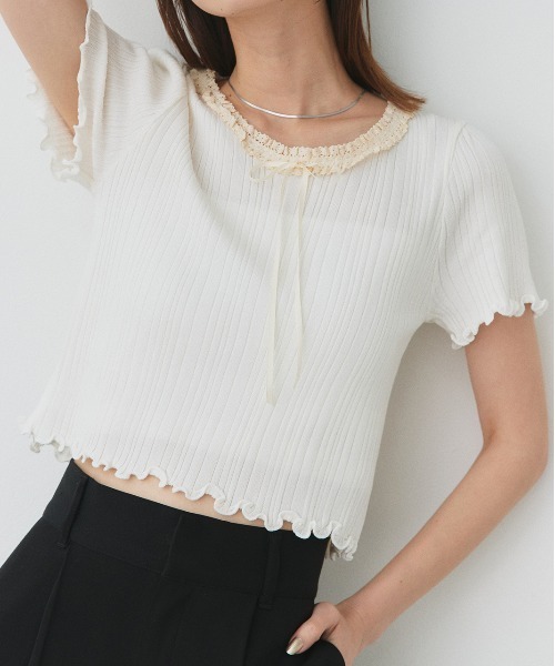 ad thie(アドティエ)の「ネックリボン リブニットトップス(Tシャツ/カットソー・レディース・オフホワイト/ブラック・FREE)」の2枚目の写真