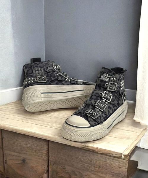 エレボス セール】 エンボスレザーレースアップスニーカー （スニーカー