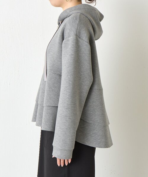 Jena espace merveilleux(ジェナ エスパスメルヴェイユ)の「【新色登場!】フリル切替パーカー(パーカー・レディース・グレー/ネイビー/アイボリー・FREE)」の18枚目の写真