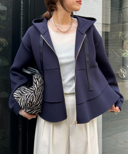 Jena espace merveilleux(ジェナ エスパスメルヴェイユ)の「【新色登場!】フリル切替パーカー(パーカー・レディース・グレー/ネイビー/アイボリー・FREE)」の3枚目の写真