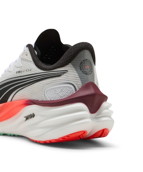PUMA(プーマ)の「PUMA プーマ ウィメンズ PUMA x HYROX ヴェロシティ ニトロ 4 ランニングシュー(スニーカー・レディース・ホワイト系その他・24.5cm/25.0cm/24.0cm/23.0cm/23.5cm/25.5cm/22.5cm)」の5枚目の写真