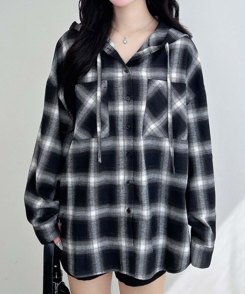 INGNI(イング)の「【WEB限定】フードビッグチェックシャツ(シャツ/ブラウス・レディース・ワイン系8/ホワイト系9/ブラック系・M)」の2枚目の写真