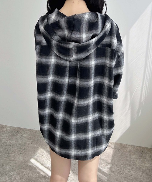 INGNI(イング)の「【WEB限定】フードビッグチェックシャツ(シャツ/ブラウス・レディース・ワイン系8/ホワイト系9/ブラック系・M)」の14枚目の写真
