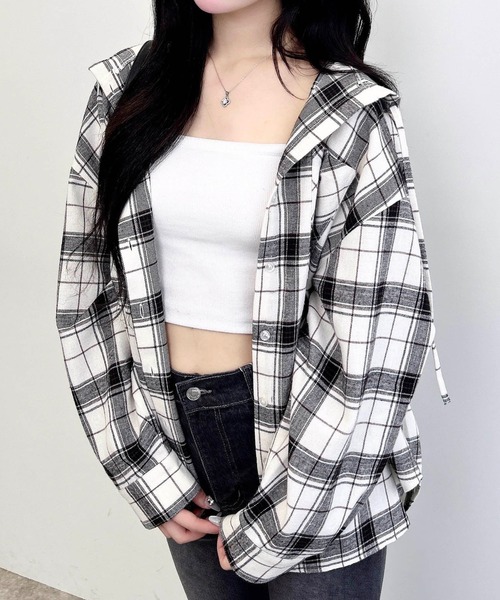 INGNI(イング)の「【WEB限定】フードビッグチェックシャツ(シャツ/ブラウス・レディース・ワイン系8/ホワイト系9/ブラック系・M)」の4枚目の写真