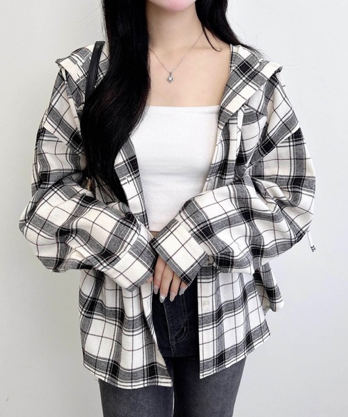 INGNI(イング)の「【WEB限定】フードビッグチェックシャツ(シャツ/ブラウス・レディース・ワイン系8/ホワイト系9/ブラック系・M)」の5枚目の写真